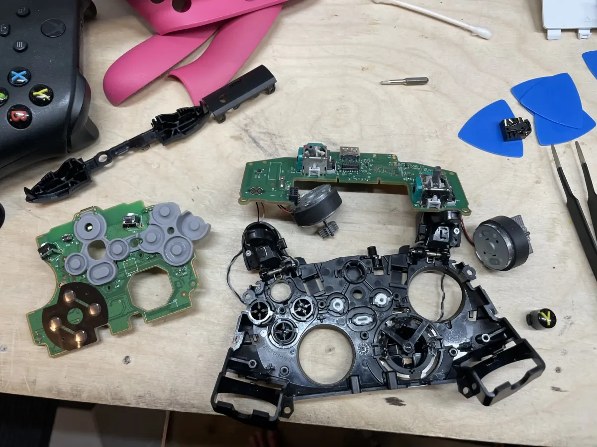 What’s the Best Way to Clean Your Xbox Controller?